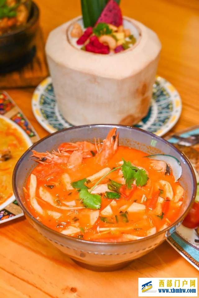 银川老院子里的东南亚餐吧,格外亮眼(图1) 银川老院子里的东南亚餐吧,格外亮眼(图1)