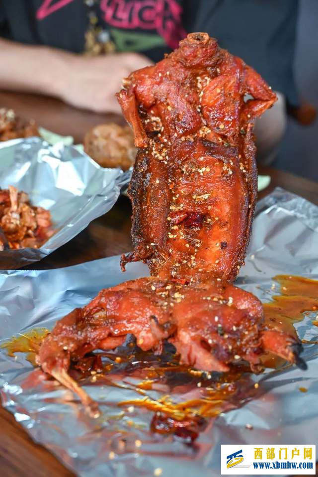 银川少有的烤全兔小吃店,找到了(图1) 银川少有的烤全兔小吃店,找到了(图1)