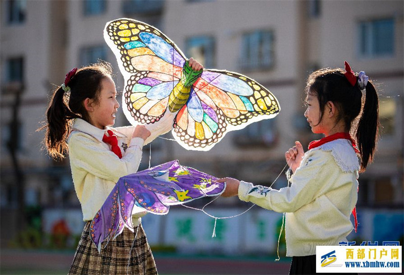 呼和浩特:春风入画纸鸢飞(图2) 呼和浩特:春风入画纸鸢飞(图2)