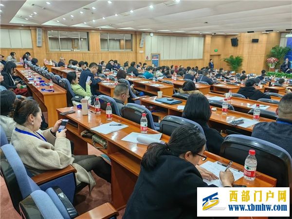 全球前沿科学与艺术金融中心在成都举行挂牌典礼仪式(图4) 全球前沿科学与艺术金融中心在成都举行挂牌典礼仪式(图4)