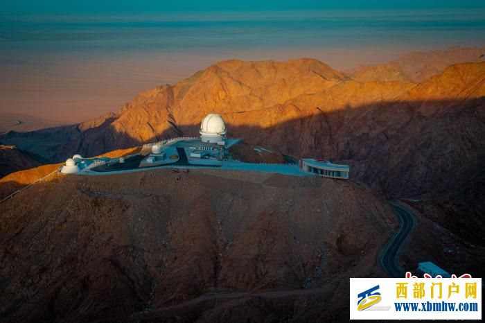 青海冷湖亚洲最大天文观测基地初具雏形(图1) 青海冷湖亚洲最大天文观测基地初具雏形(图1)
