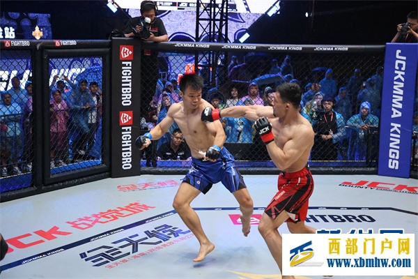第二届织金搏击文化旅游季JCK觉城之夜N89贵州织金站比赛开打(图3) 第二届织金搏击文化旅游季JCK觉城之夜N89贵州织金站比赛开打(图3)
