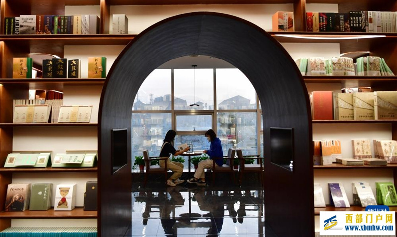 敦煌：镶嵌在沙漠里的绿宝石(图8)