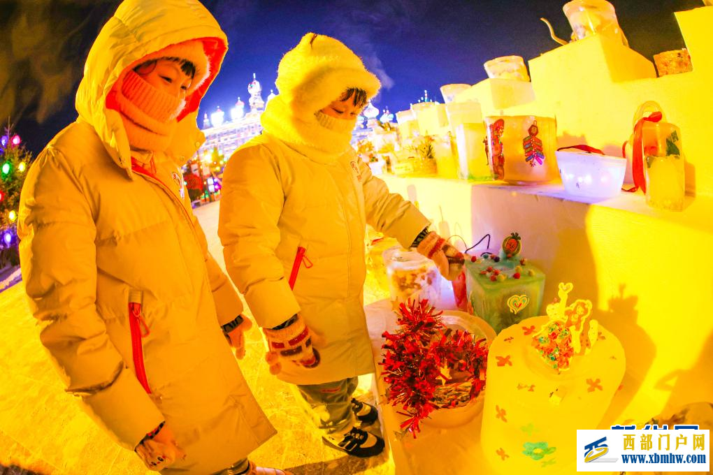 额尔古纳：2000余件冰灯作品照亮少儿梦想(图4)