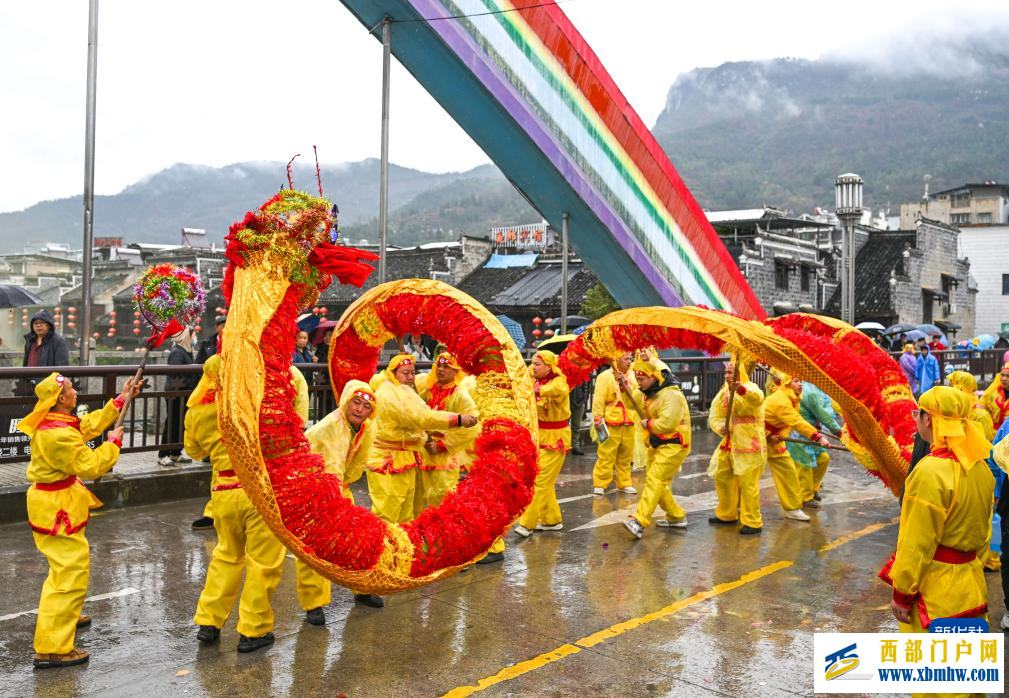 贵州石阡:仡佬毛龙节 群龙贺新春(图7) 贵州石阡:仡佬毛龙节 群龙贺新春(图7)